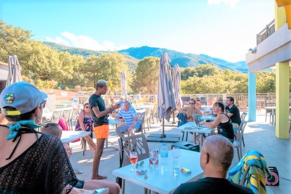 campings/francia/languedoc-rosellon/pirineos-orientales/des Albères/terrasse-2.jpg